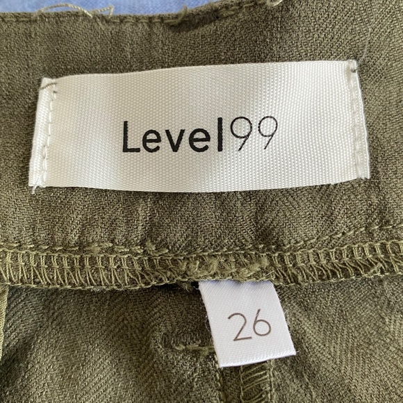 Ladies Shorts, Olive, Size 26 - Picture 3 of 4